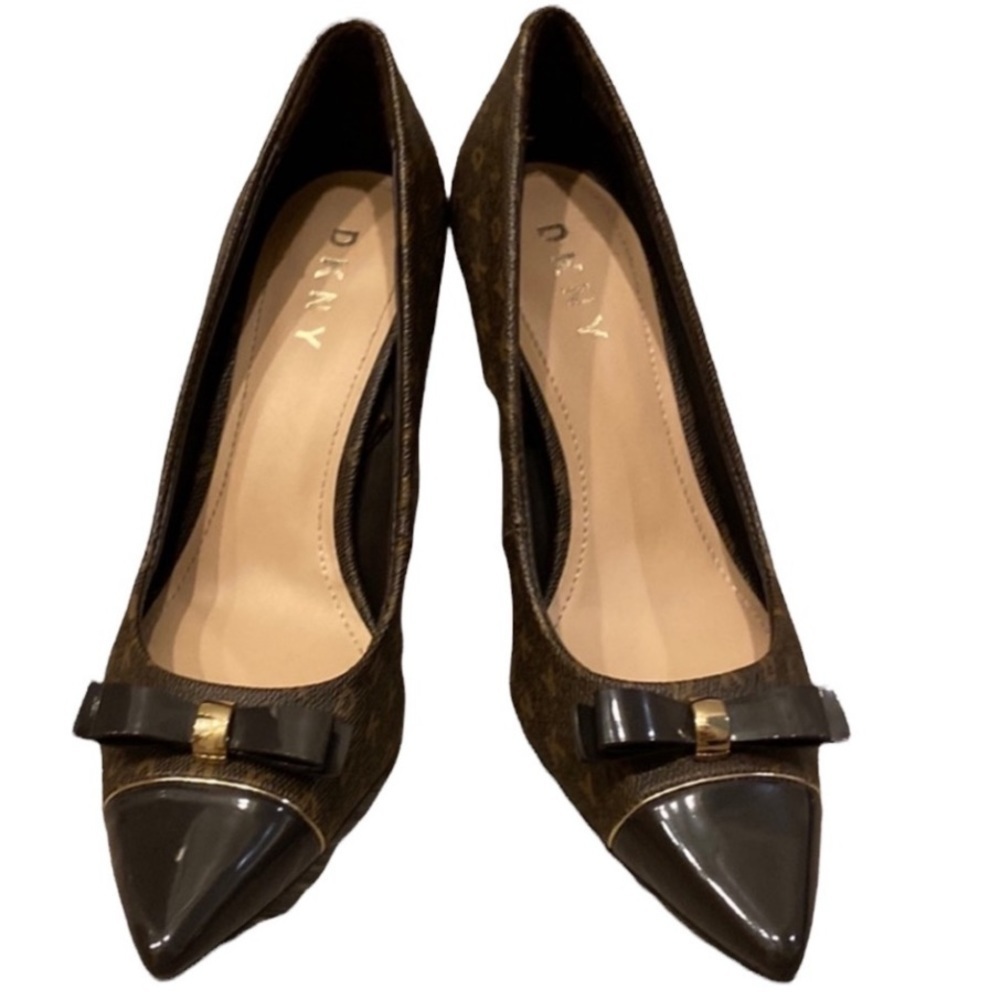 EUC DKNY Pointed Toe With Logo Heels, Size 8 / 38.5 Euro Brown with bow - Picture 2 of 14
